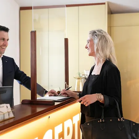 Stadthotel Zur Goldenen Krone Szálloda