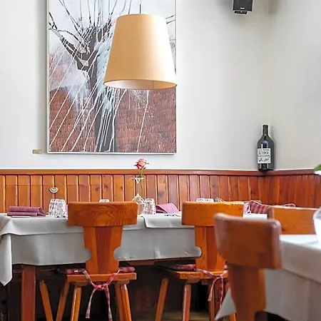 Stadthotel Zur Goldenen Krone 2* Weiz