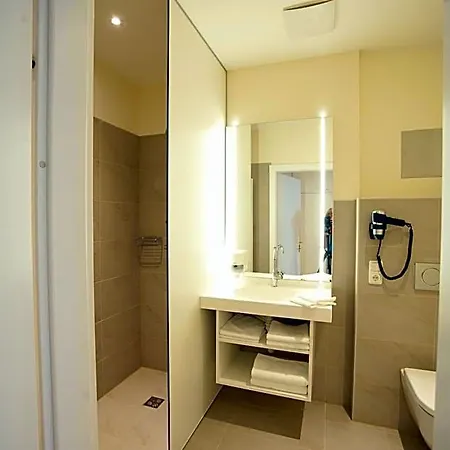 Stadthotel Zur Goldenen Krone Ξενοδοχείο 2*
