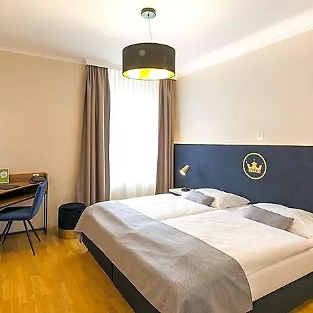 Stadthotel Zur Goldenen Krone 2* וייץ