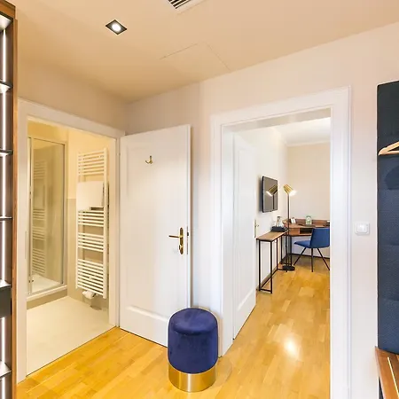 מלון Stadthotel Zur Goldenen Krone