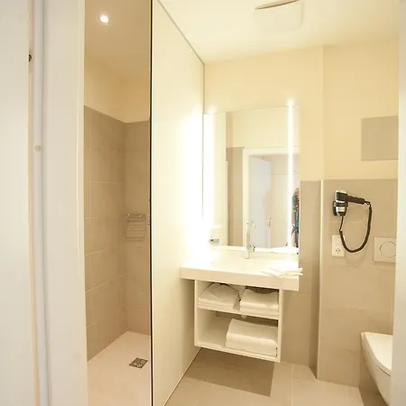 Stadthotel Zur Goldenen Krone فندق ويز