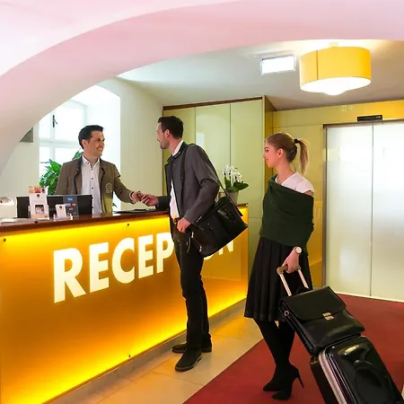 Stadthotel Zur Goldenen Krone 2*