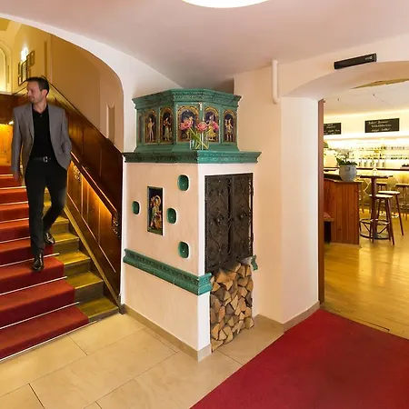 Stadthotel Zur Goldenen Krone 2* 魏茨