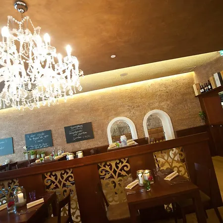 Stadthotel Zur Goldenen Krone 魏茨