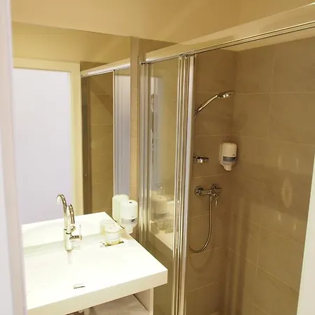 فندق Stadthotel Zur Goldenen Krone