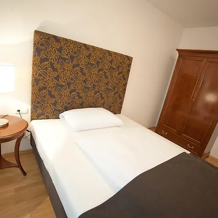 酒店 Stadthotel Zur Goldenen Krone