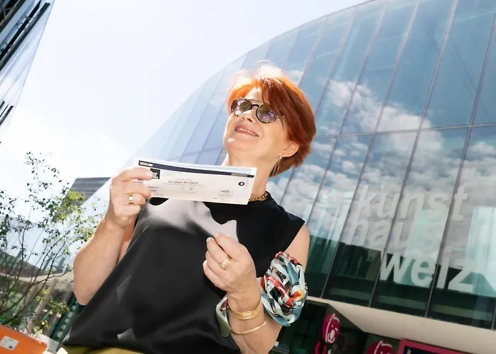 Stadthotel Zur Goldenen Krone ホテル ヴァイツ