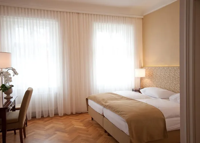 Stadthotel Zur Goldenen Krone Szálloda Weiz