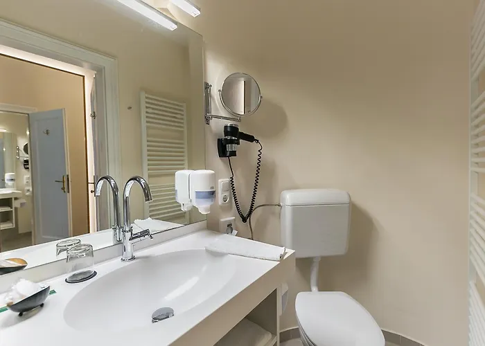 Stadthotel Zur Goldenen Krone Szálloda Weiz